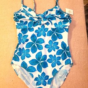🤩ladies swimsuit one peice blue and white floral